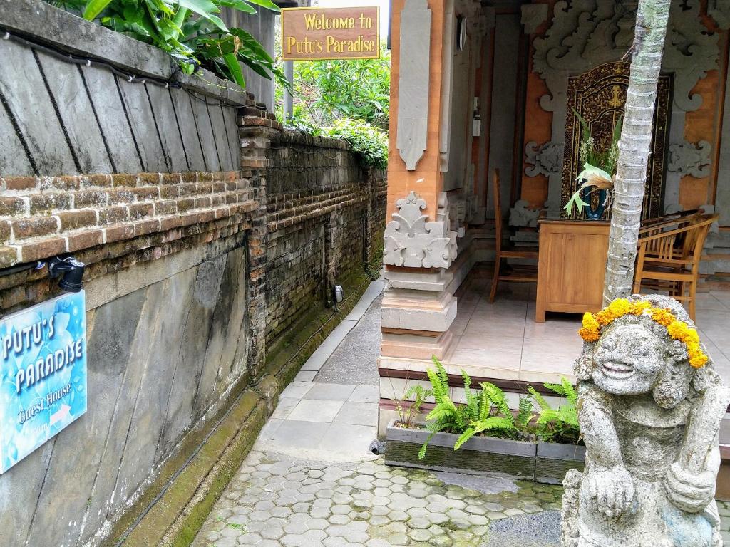 Zahrada ubytování Putu's Paradise Guesthouse