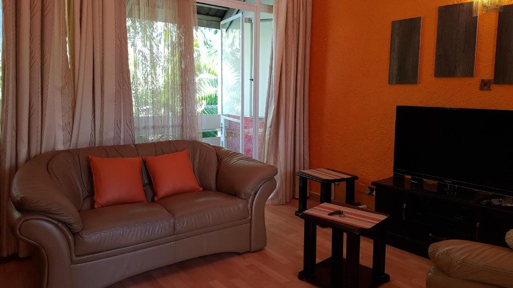 Lolo's 1bed AptBest location2Balconies, Harare (updated prices 2024)