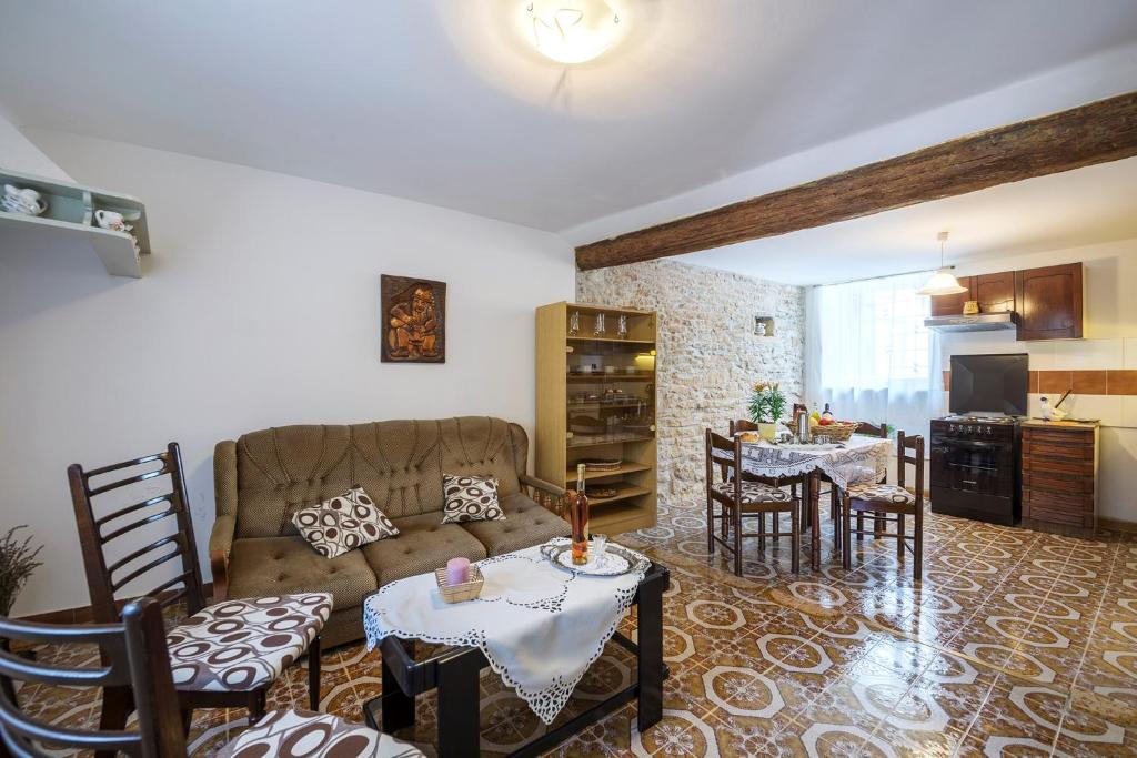 Posedenie v ubytovaní Holiday home in Liznjan/Istrien 35258