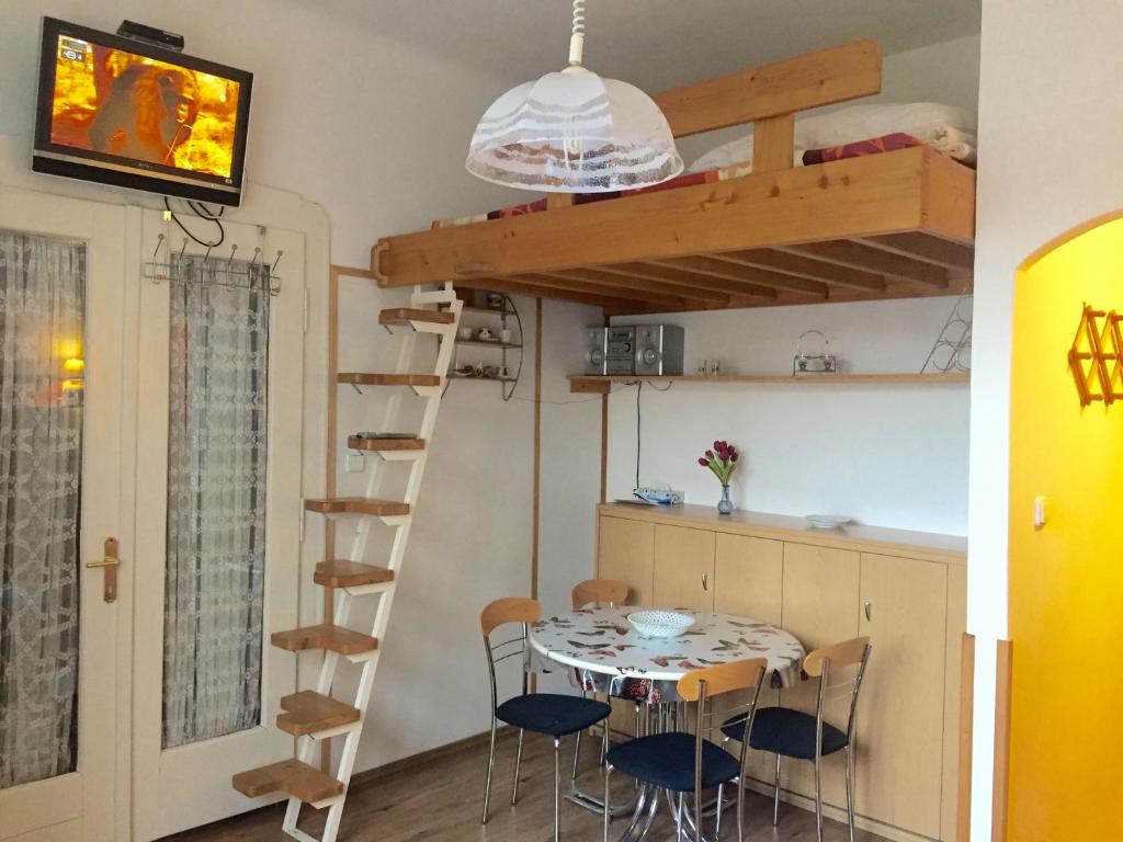 Kuchyň nebo kuchyňský kout v ubytování Chalupa U Potoka
