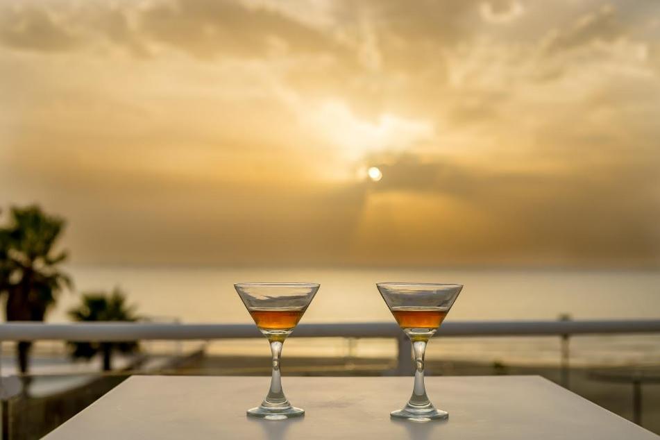 Nápoje v ubytování Acco Beach Hotel