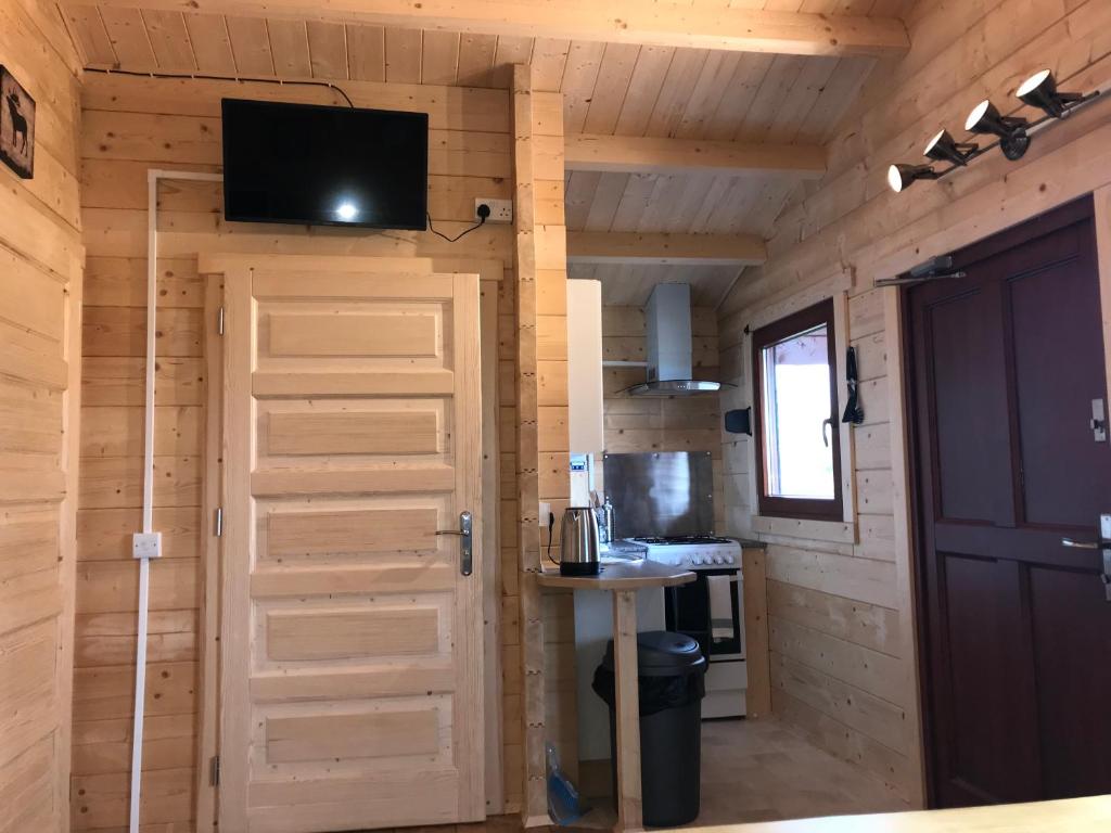 Kuchyň nebo kuchyňský kout v ubytování Northwick Farm Lodges