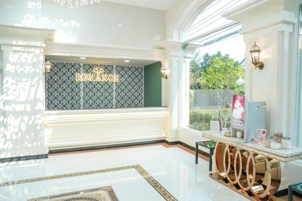 Romance Hotel Sukhumvit 97 - Resim 11