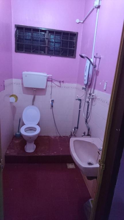 Homestay Roomstay Muar Srizahrani - デラックスクイーンルーム