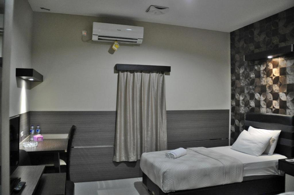Grand Krakatau Hotel