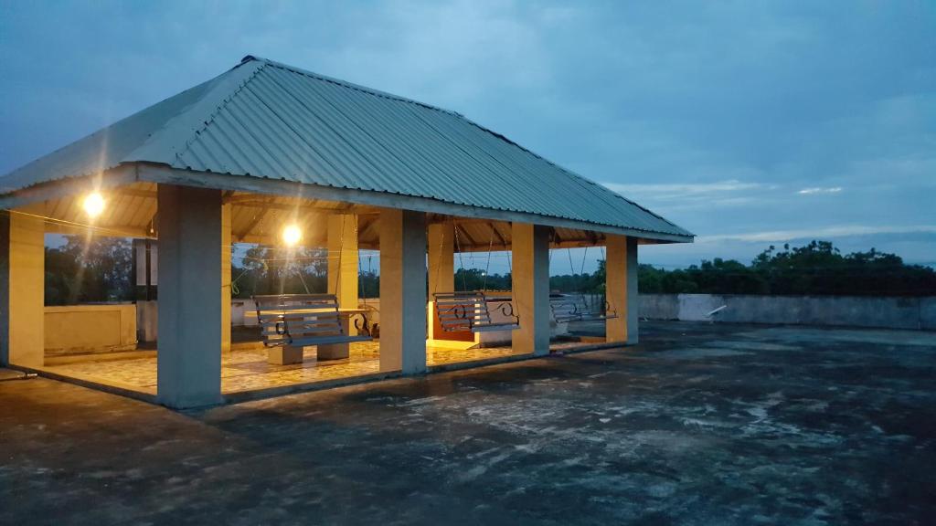 Bangunan di mana terletaknya hotel