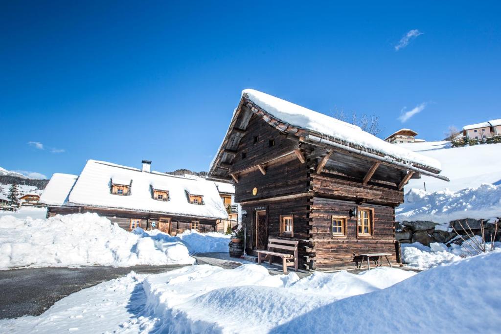 French Cottage - Franzosenstüberl Chalet during the winter