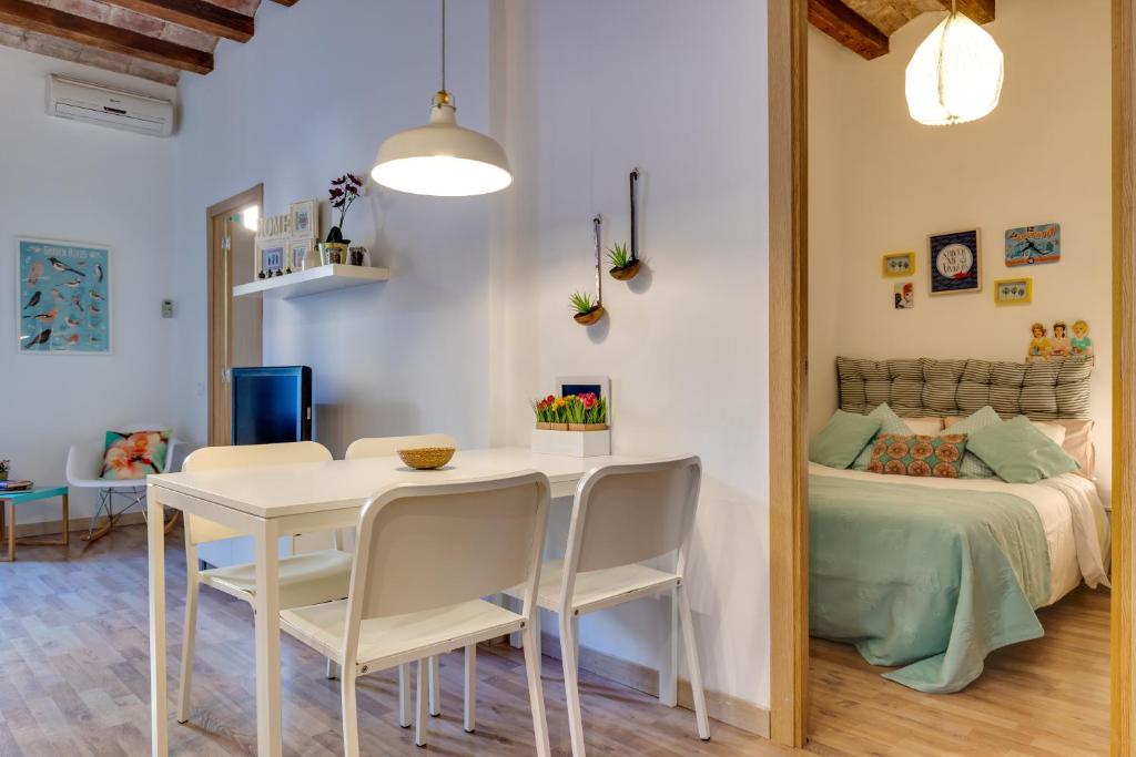 Posedenie v ubytovaní Charming & Convenient Apartment Near Plaza Espanya
