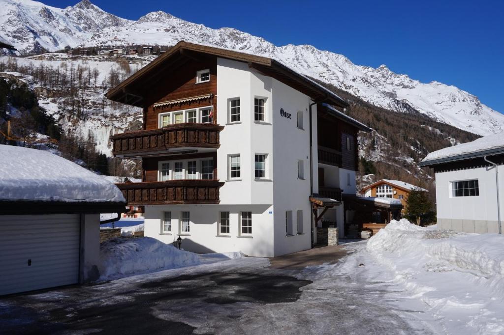 Nespecifikovaný výhled na hory nebo výhled na hory při pohledu z apartmánu