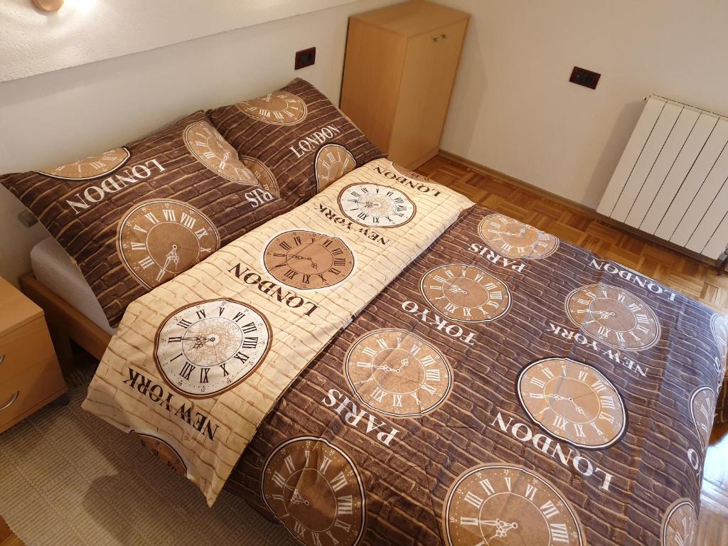 Postel nebo postele na pokoji v ubytování Apartman Miramare
