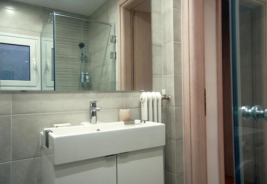 Central & Comfortable, 70m² Apt in Neos Kosmos - 4