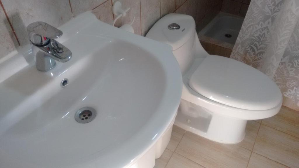 Koupelna v ubytování Hostal Miramar