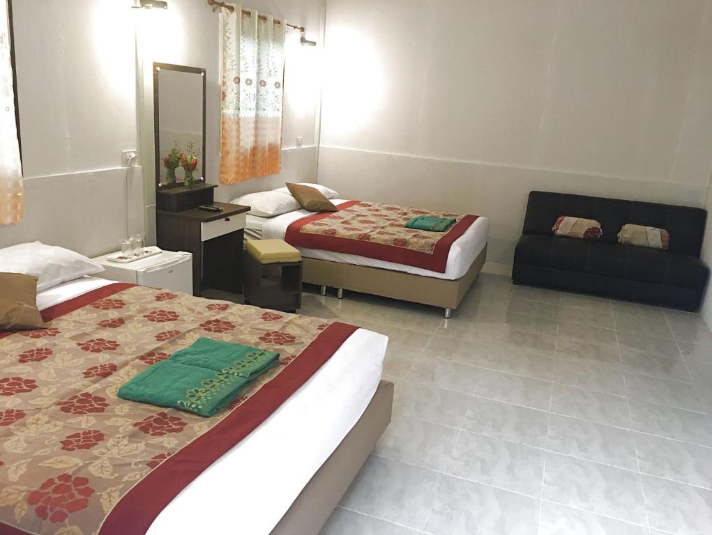 Khao Sok Evergreen House - Superior Queen Room With Two Queen Beds