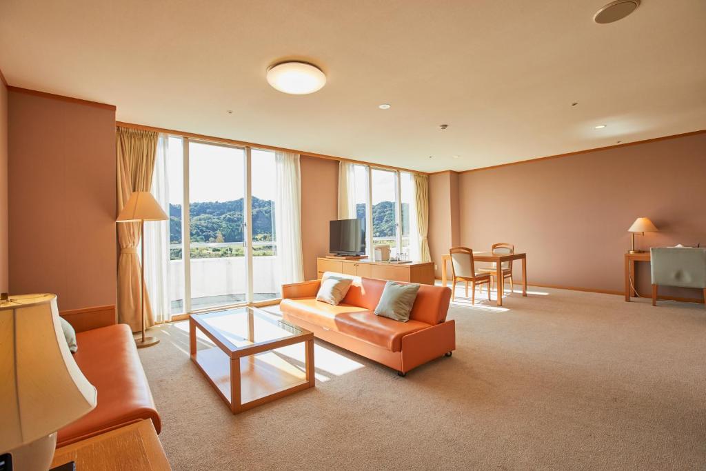 Posezení v ubytování Kamogawa Country Hotel