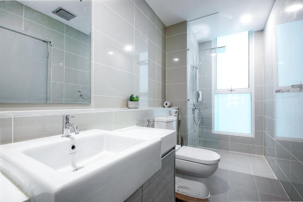 KEEN Suites@Sutera Avenueにあるバスルーム