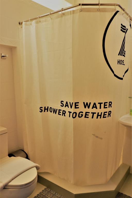Een badkamer bij Z Hostel