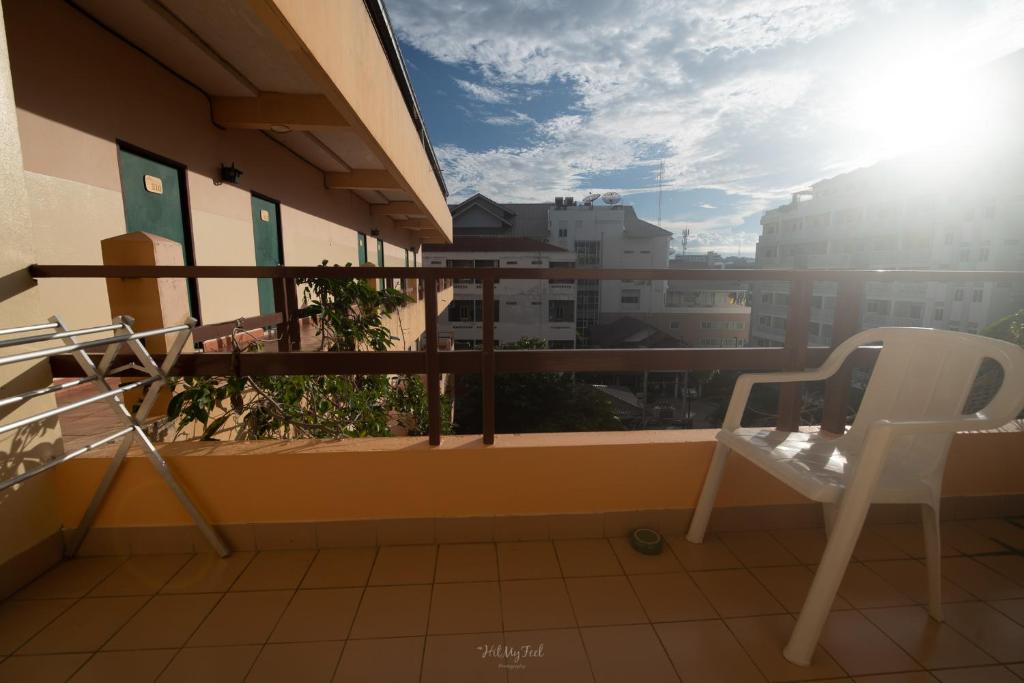 Opey De Place - Double Room With Pool View