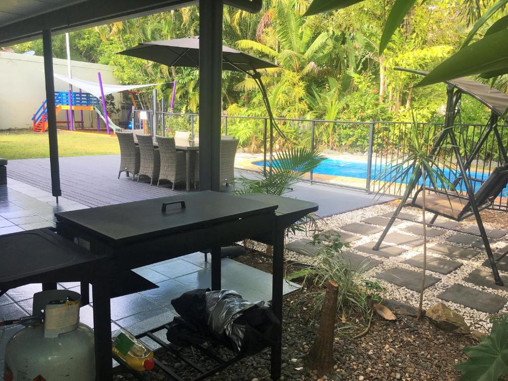 Bassein majutusasutuses Heated Pool & Tropical Private Open Space või selle lähedal