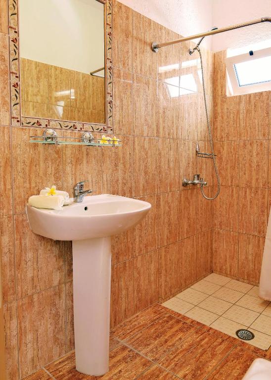 Koupelna v ubytování Ibiscus Hotel Malia