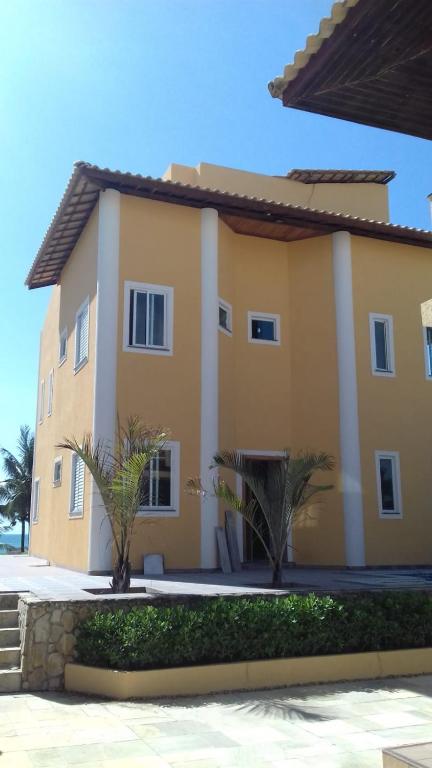  Vila de Praia ( casa amarelha) com praia