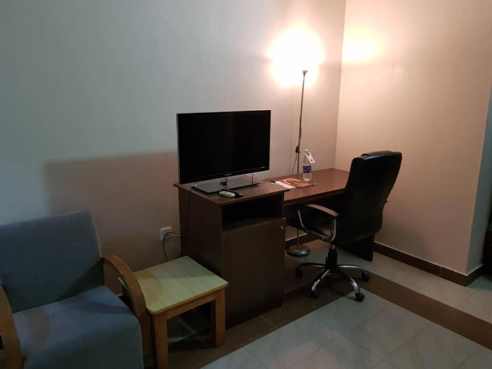 TV a/nebo společenská místnost v ubytování Citilodge Hotel