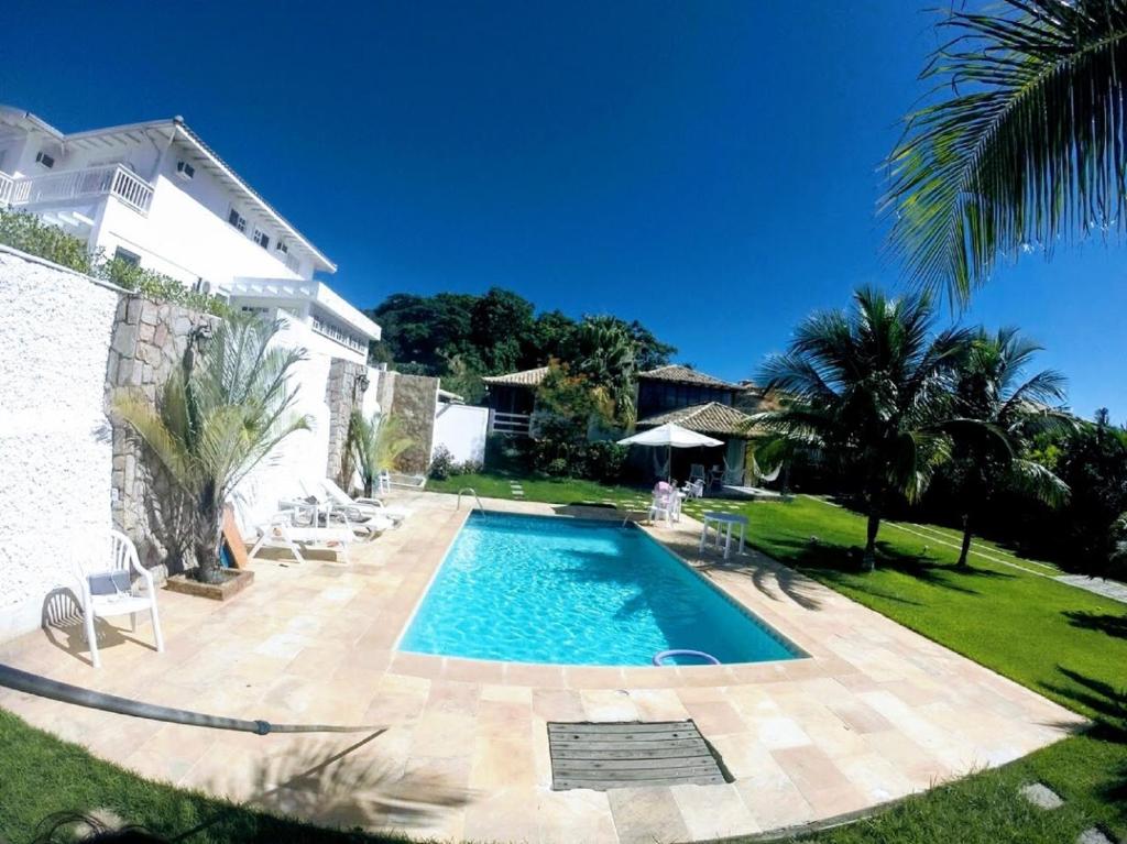  Excelente casa a 150 mts da Praia da Ferradura