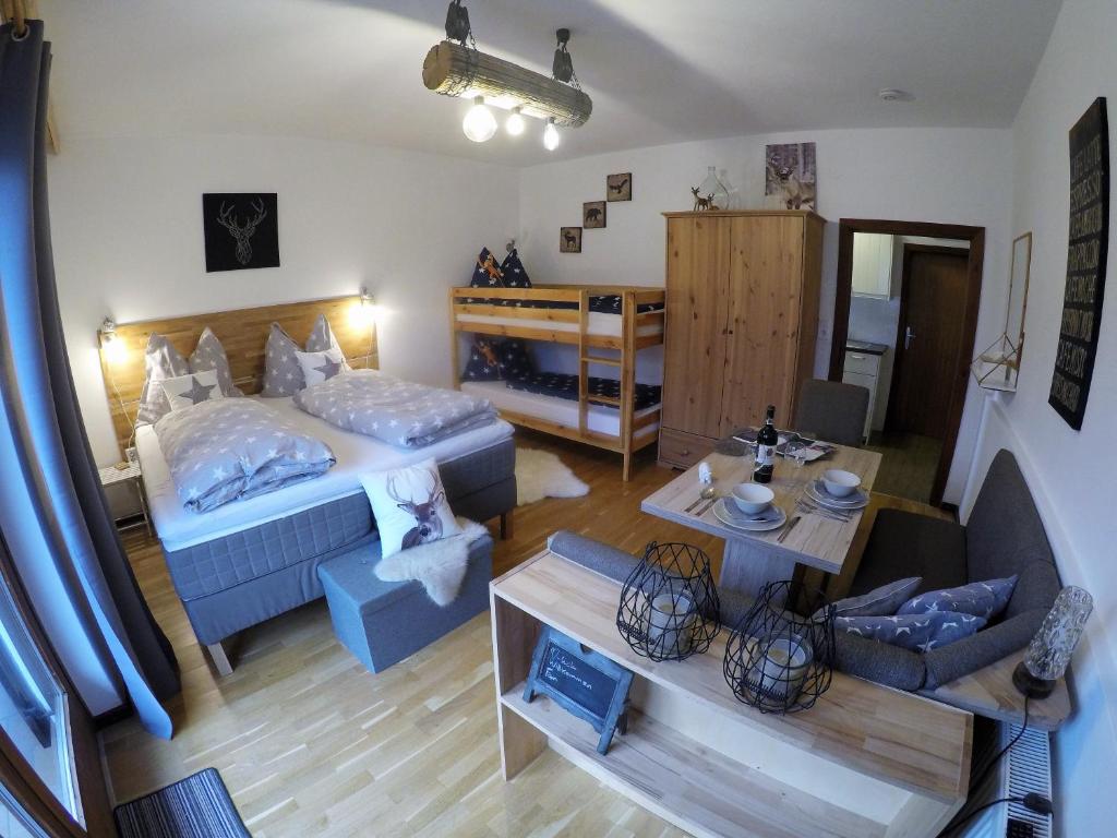 Postel nebo postele na pokoji v ubytování Ferienwohnung Zeber
