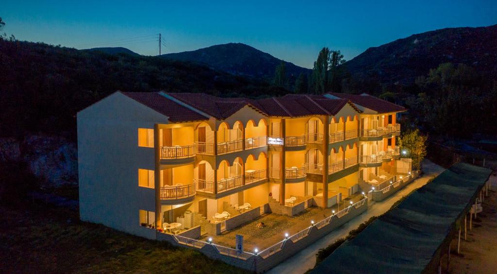 Nespecifikovaný výhled na hory nebo výhled na hory při pohledu z apartmánu