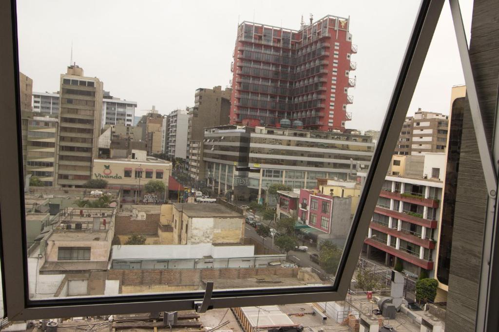 Nespecifikovaný výhled na destinaci Lima nebo výhled na město při pohledu z hotelu