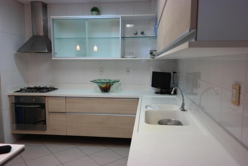  EXCELENTE APARTAMENTO 4 QUARTOS no RIO VERMELHO