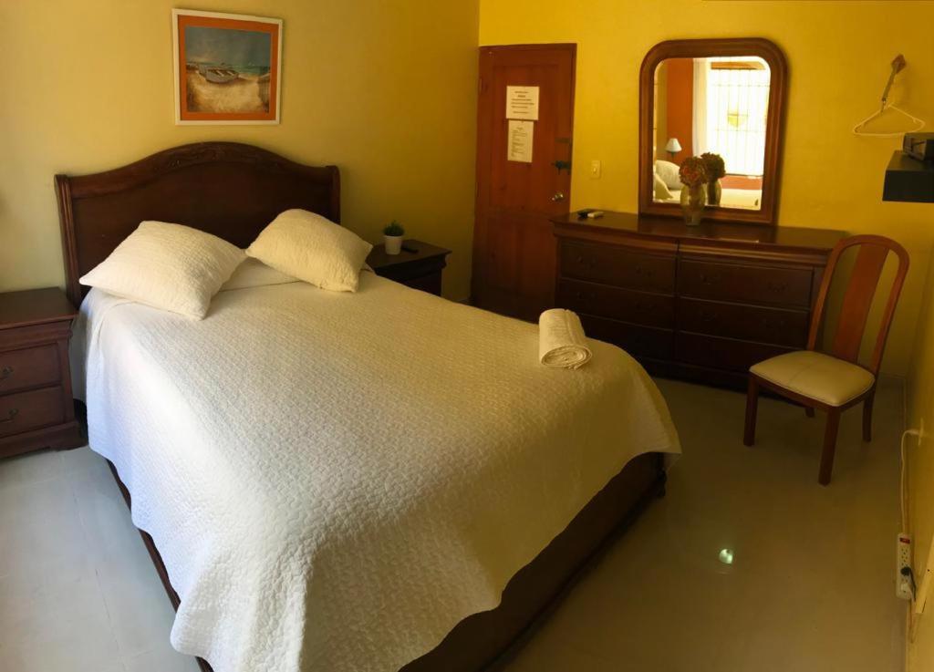 Hostal Bella Epoca - Camera Doppia Con Bagno Privato