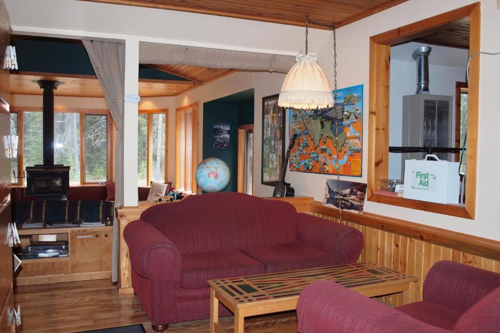 Ruang duduk di HI Castle Mountain - Hostel