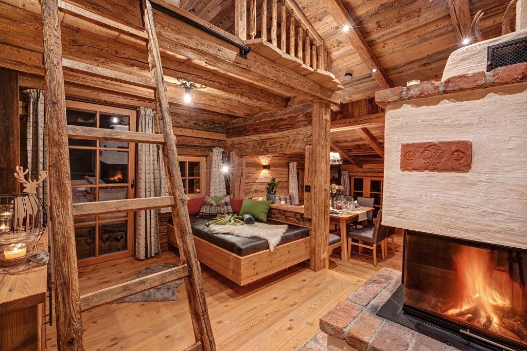 Postel nebo postele na pokoji v ubytování Highking Chalet Grünegg