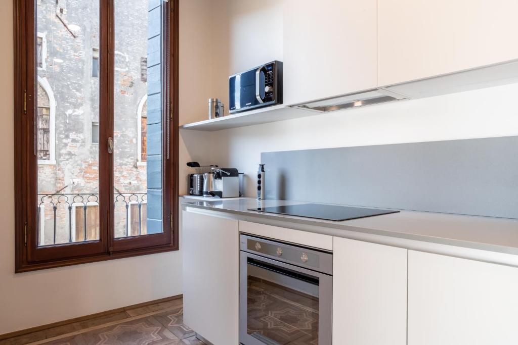 Palazzo Vendramin Costa - 7