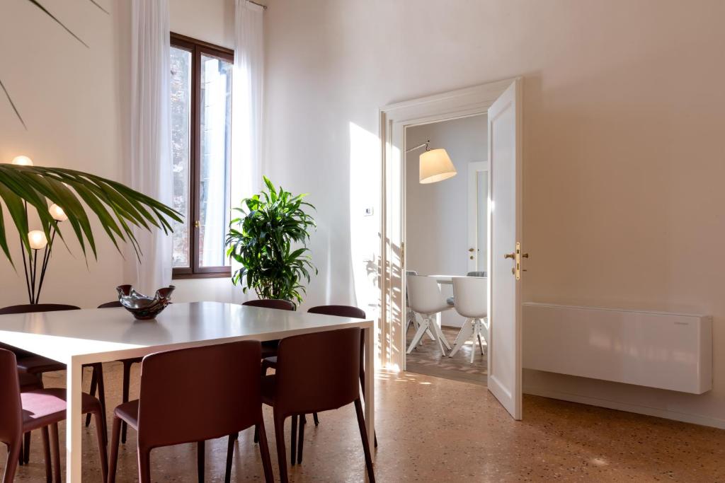 Palazzo Vendramin Costa - 17