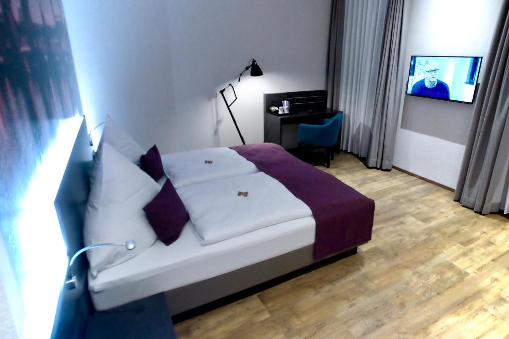 Bahnhof-Erzingen, hotel, coffee & more - Double Or Twin Room - Disability Access