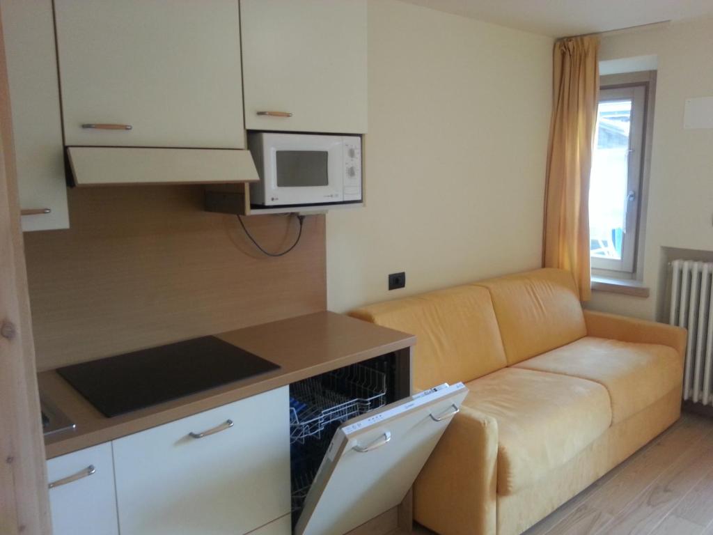 Kuchyň nebo kuchyňský kout v ubytování Chalet Del Sole per gruppi