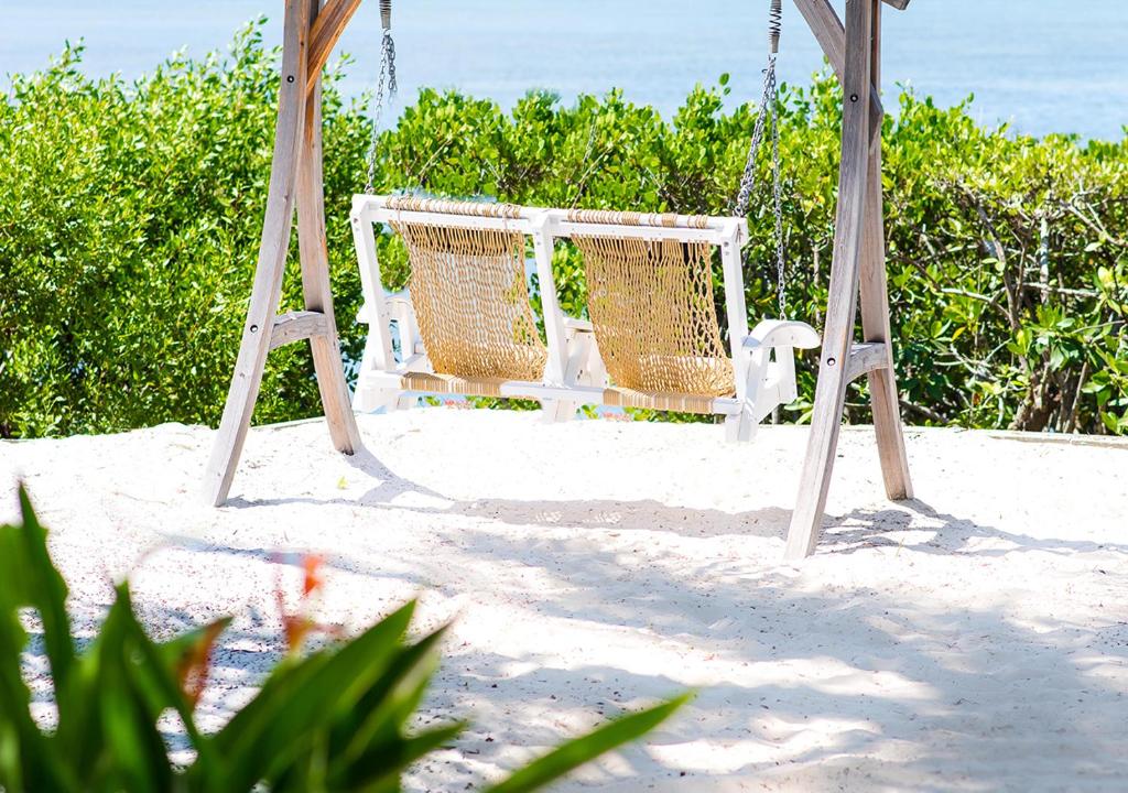 Ein Strand an oder in der Nähe des Resorts
