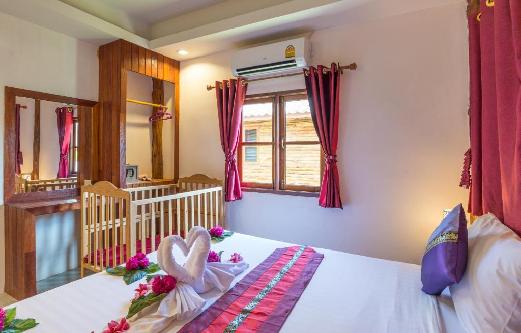 Pinthong Aonang Villa - 1