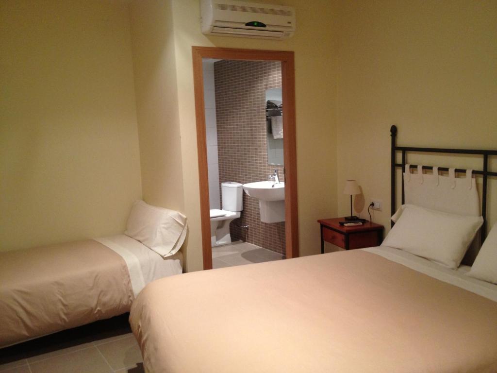 Hostal La Placeta - 9