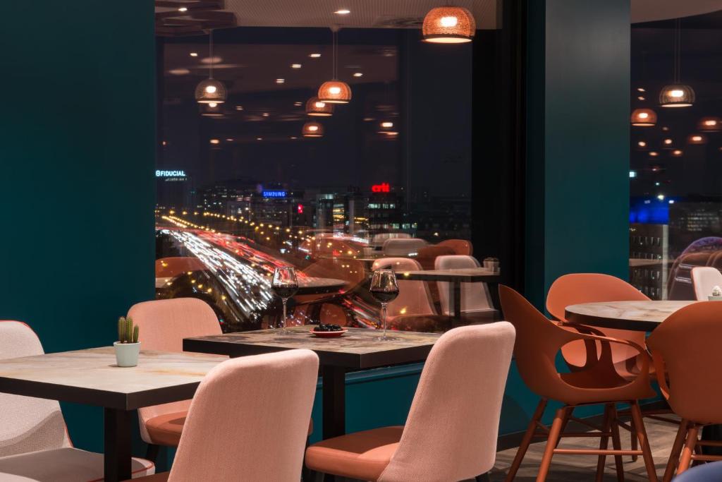 The Originals Boutique, Hôtel Maison Montmartre Paris Les Puces - Resim 9