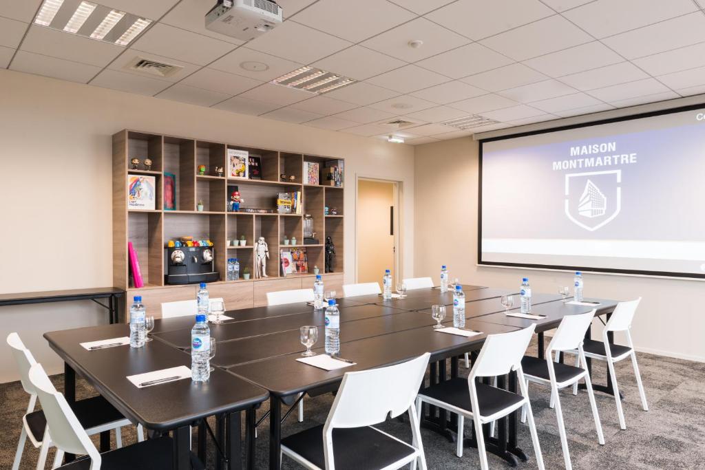 The Originals Boutique, Hôtel Maison Montmartre Paris Les Puces - Resim 37