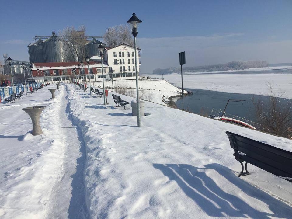 Hotel Sucidava v zimě