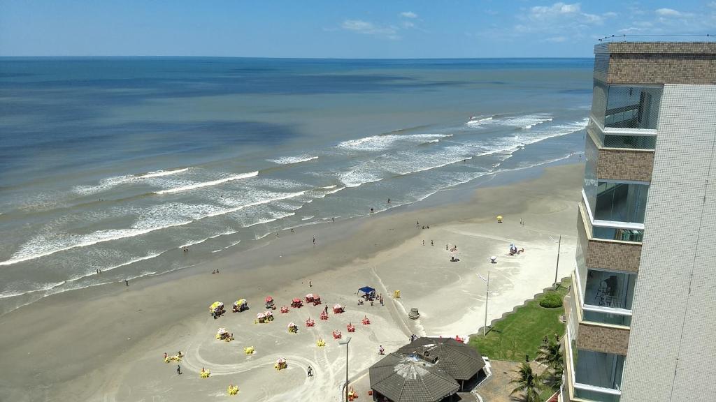  APTO DE FRENTE PARA O MAR - CAIÇARA