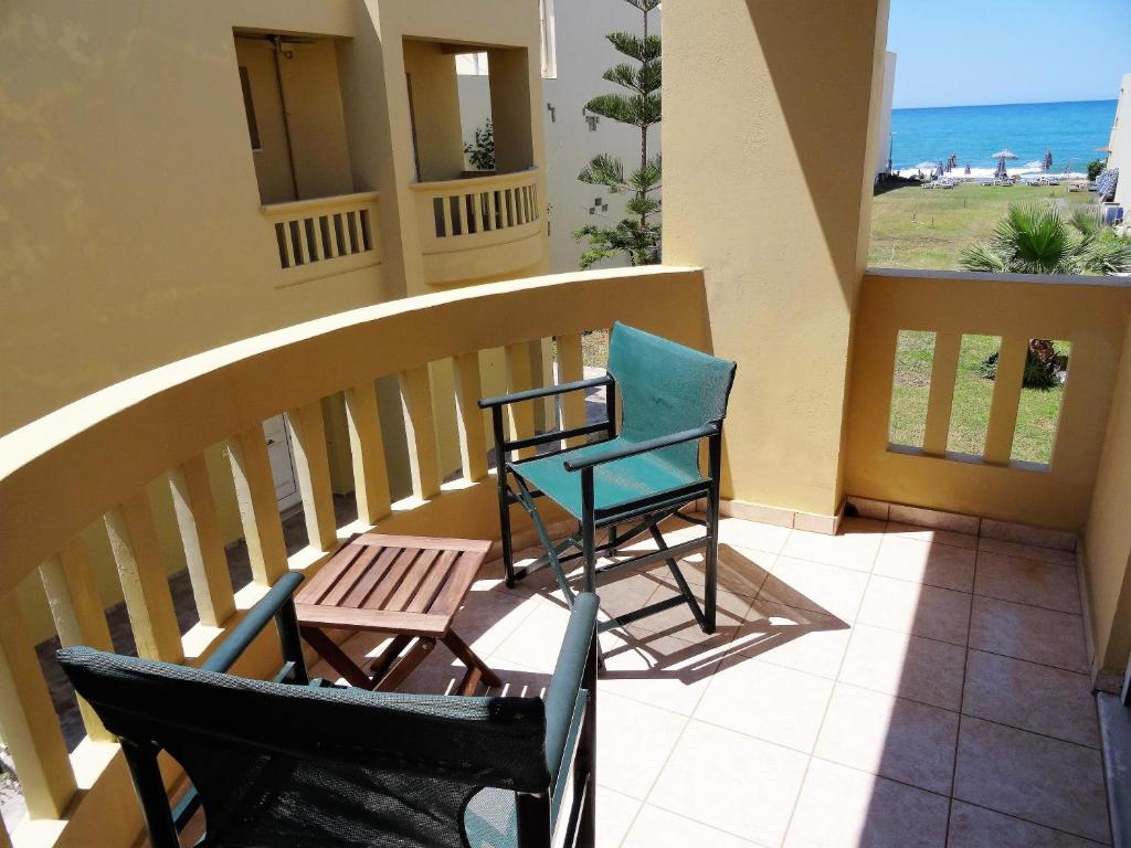 Balkón nebo terasa v ubytování Platanias House on the Beach