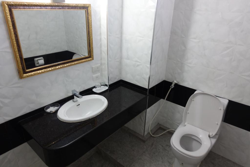 Serene Hotel - Resim 16