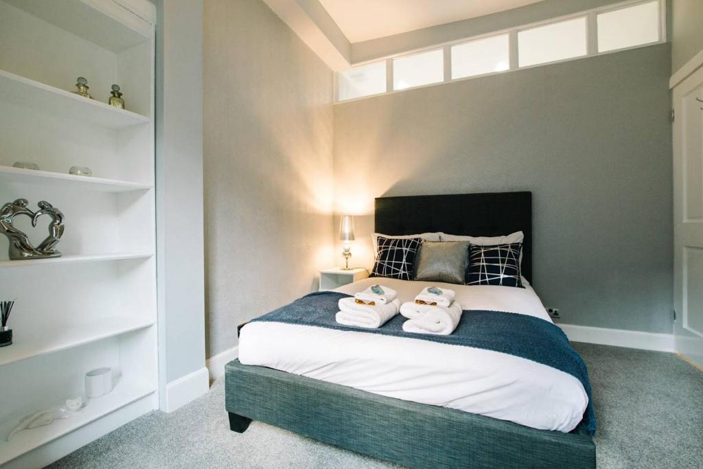 ALTIDO Stunning Old Town Apartment Next to the Station