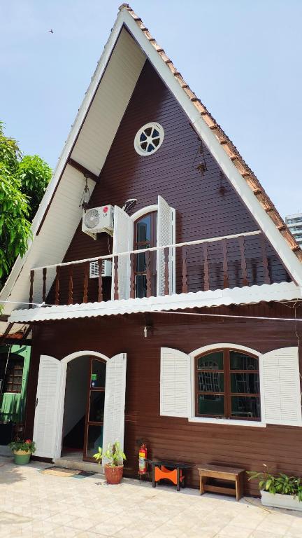  Pousada Alojaki Hostel