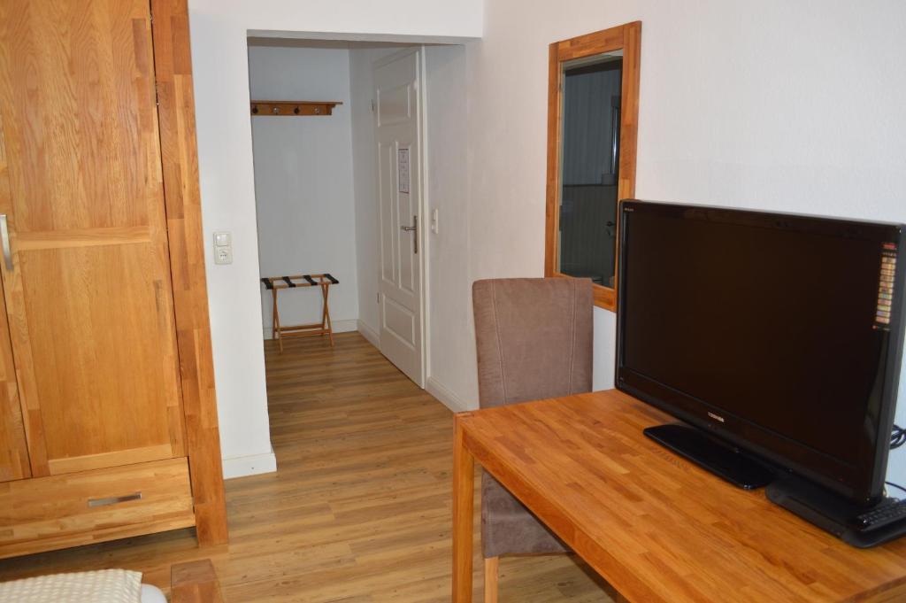 TV a/nebo společenská místnost v ubytování Altstadtpension Hameln