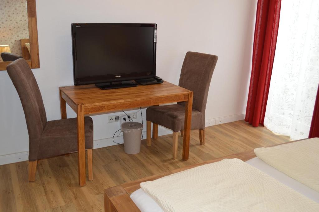TV a/nebo společenská místnost v ubytování Altstadtpension Hameln